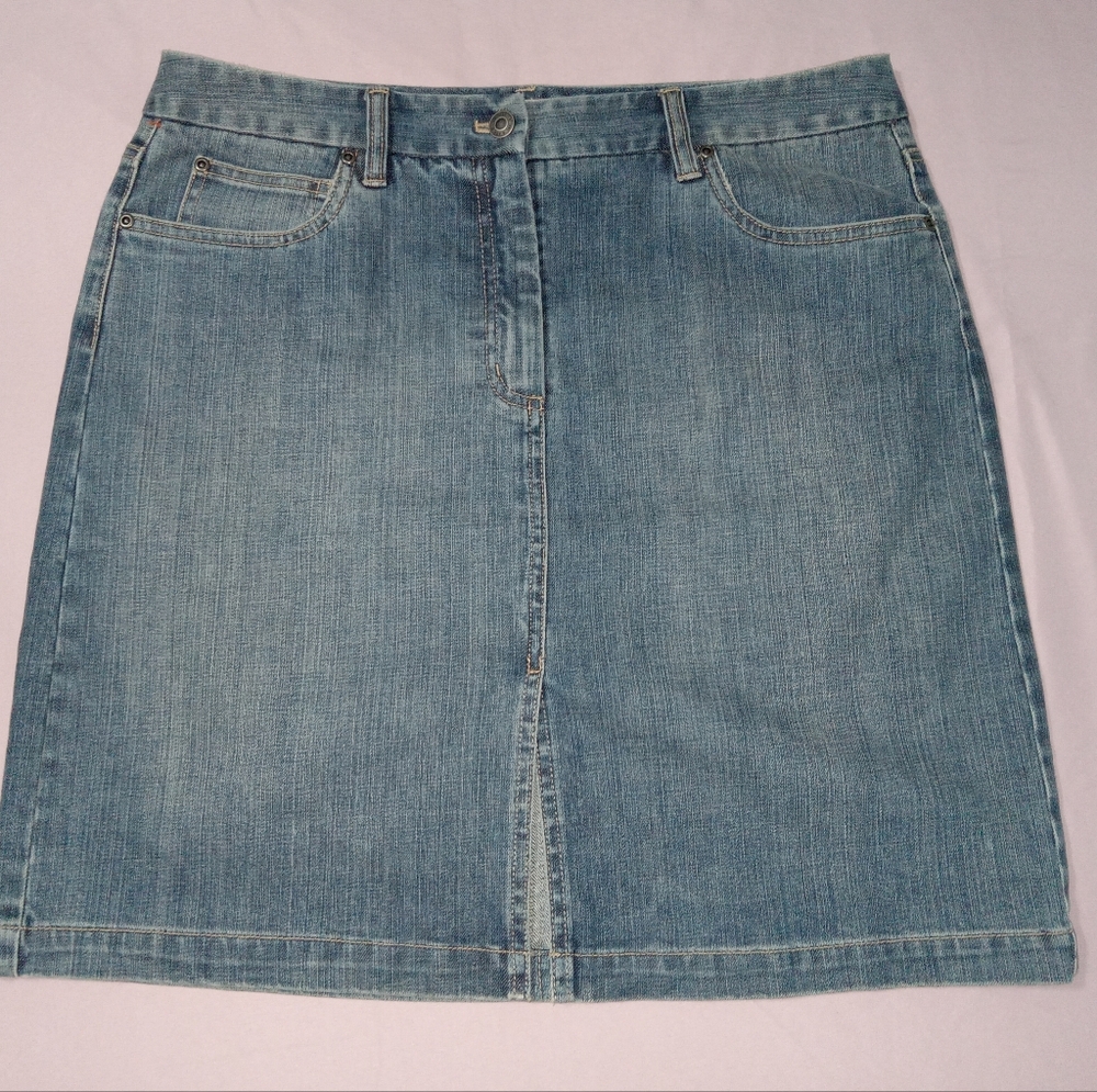 TALBOTS LIGHT WASH DENIM SKIRT SZ 14